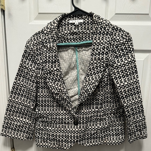 CAbi # 298 Du Jour Women's Jacket Black/White Two Button 3/4" Sleeve Sz 4 - Picture 1 of 3
